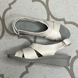 Cloudsteppers by Clarks Caddell Bright Wedge Sandal size 10W